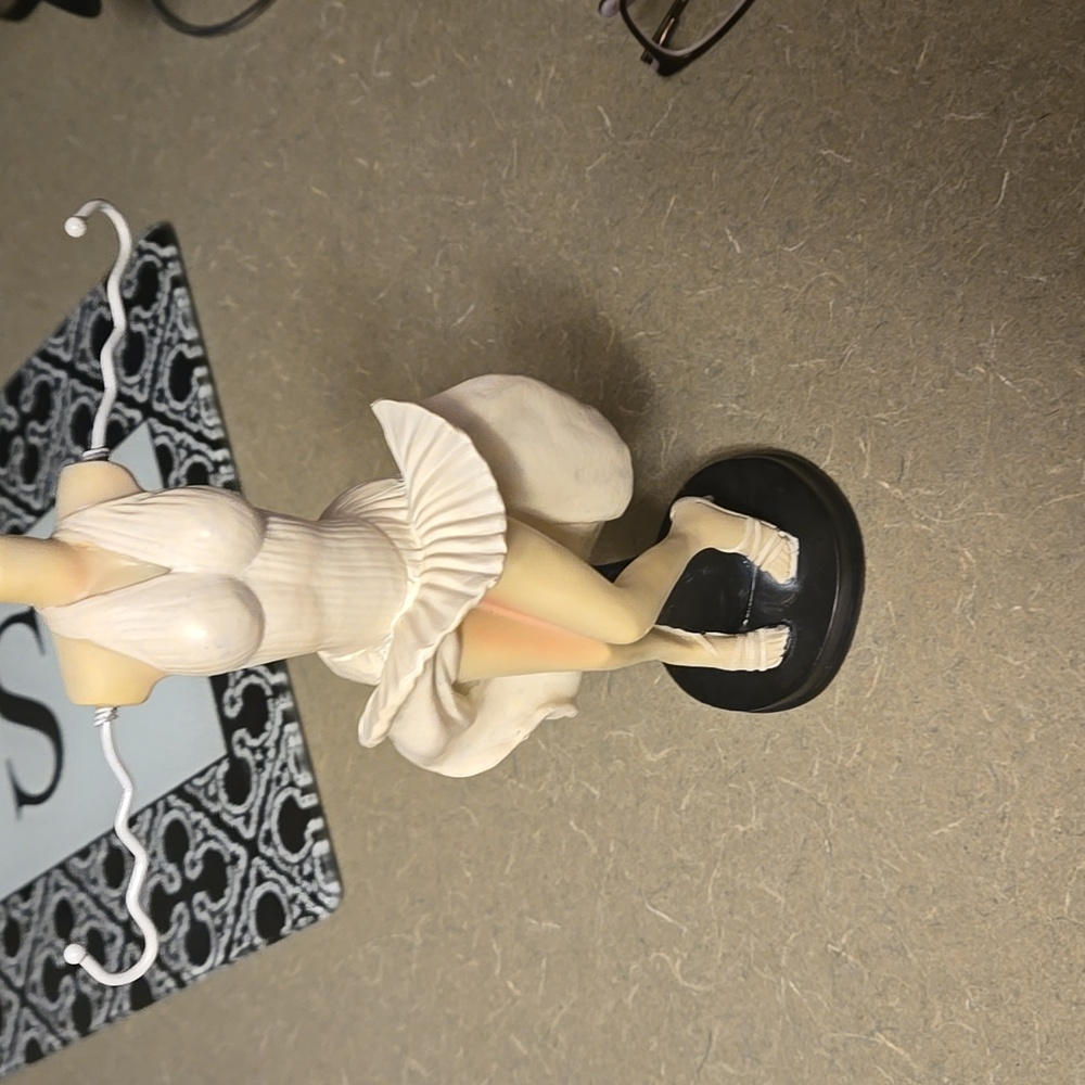 Marylin Monroe Jewelry hanger